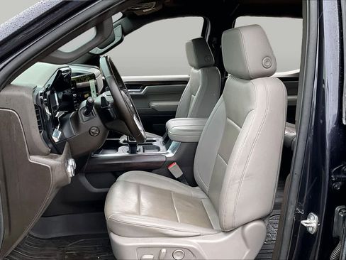 Used 2023 GMC Sierra 1500 SLT AWD/4WD image 8