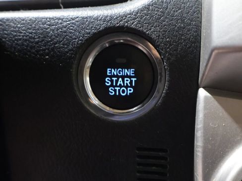 Used 2018 Toyota 4Runner Limited AWD/4WD image 27