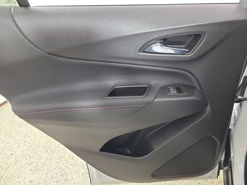 Used 2022 Chevrolet Equinox RS w/ Infotainment Package FWD image 14