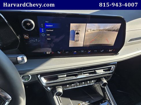 Used 2026 Chevrolet Traverse LT w/ Driver Confidence Package image 10