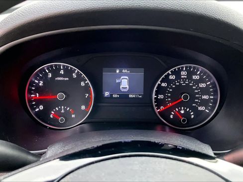 Used 2020 Kia Sportage LX image 23
