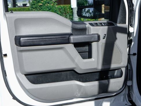 Used 2021 Ford F550 4x4 Crew Cab Super Duty image 15