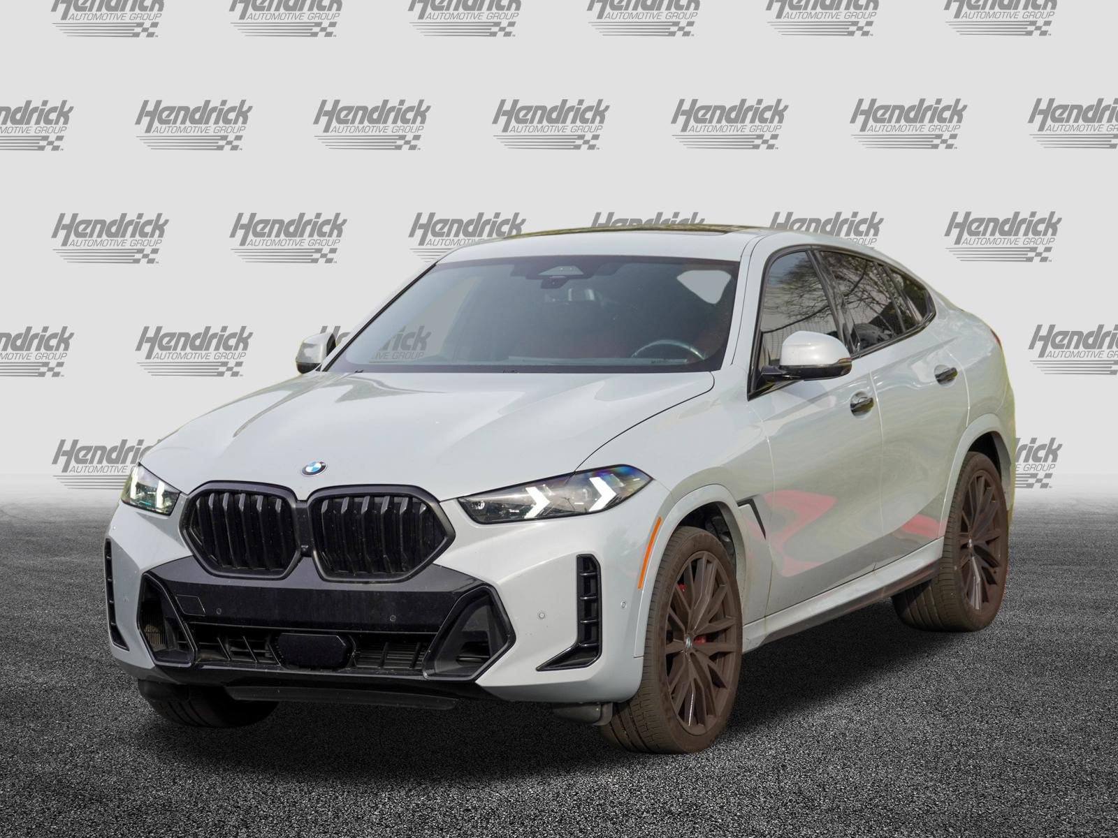 Certified 2025 BMW X6 xDrive40i w/ Executive Package AWD/4WD image 5