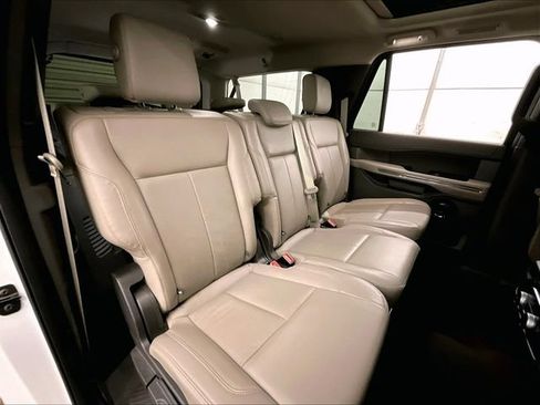 Used 2020 Ford Expedition Max XLT w/ Equipment Group 202A AWD/4WD image 26