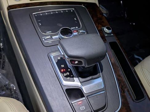 Used 2018 Audi Q5 2.0T Premium Plus w/ Premium Plus Package image 13