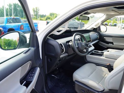 Certified 2025 Ford Expedition Max Active RWD image 15