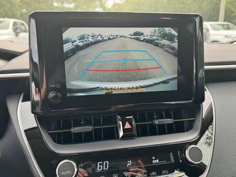 Used 2025 Toyota Corolla LE FWD image 6