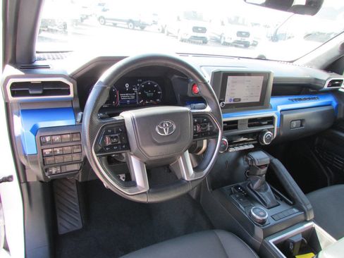 Used 2024 Toyota Tacoma TRD Sport image 16