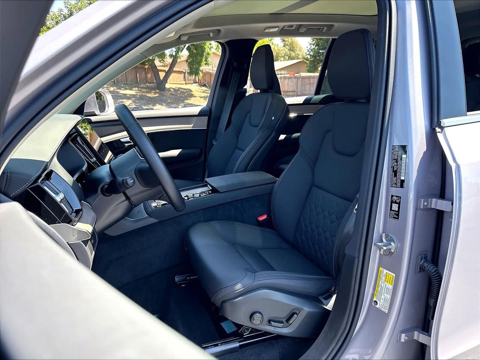 Used 2026 Volvo XC90 B5 Plus w/ Protection Package AWD/4WD image 28