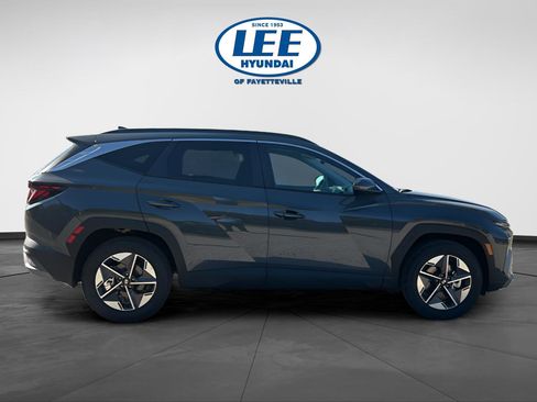 New 2026 Hyundai Tucson SEL FWD image 2