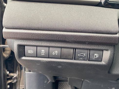 Used 2025 Toyota Camry LE FWD image 14