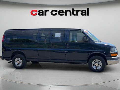 Used 2015 Chevrolet Express 3500 LT w/ LT Preferred Equipment Group RWD image 6