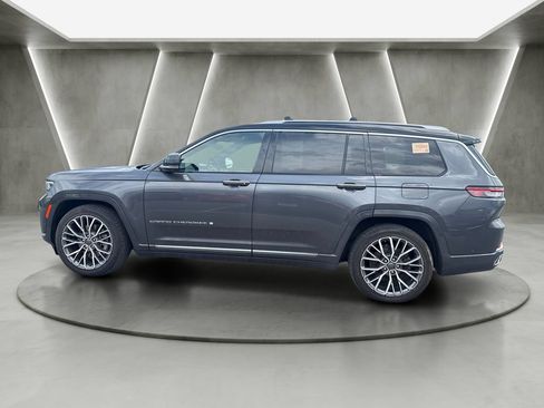 Used 2021 Jeep Grand Cherokee L Summit AWD/4WD image 4