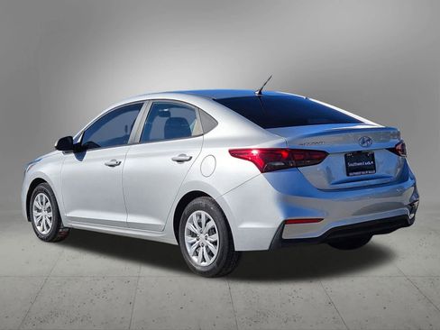 Used 2021 Hyundai Accent SE image 4