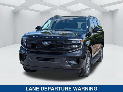 New 2026 Ford Expedition Active RWD image 9