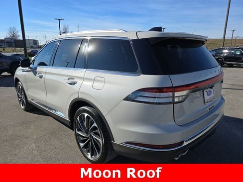 Used 2025 Lincoln Aviator Reserve w/ Equipment Group 201A image 3