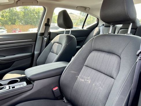 Certified 2025 Nissan Altima 2.5 SV w/ SV Premium Package FWD image 24