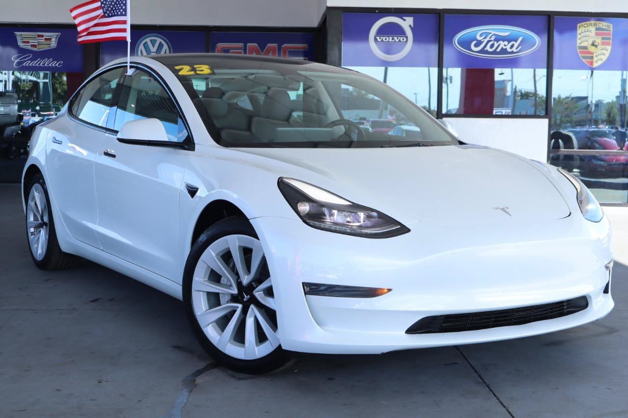 Used 2023 Tesla Model 3 Standard Range RWD image 2