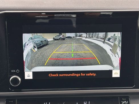 Used 2025 Toyota Camry LE image 24