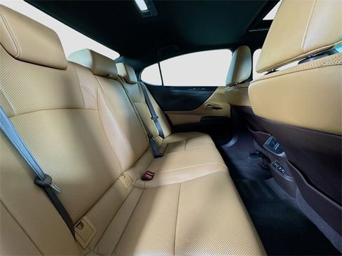 Used 2019 Lexus ES 350 image 29