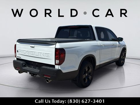 Used 2025 Honda Ridgeline Black Edition image 17