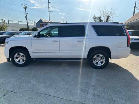 Used 2019 Chevrolet Suburban Premier AWD/4WD image 13
