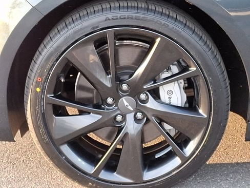 Certified 2023 Genesis G70 3.3T w/ Sport Prestige Package AWD/4WD image 8