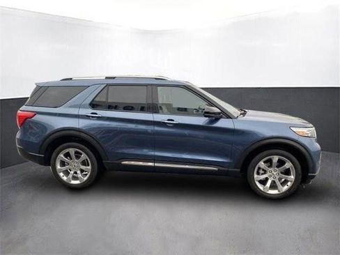 Used 2020 Ford Explorer Platinum w/ Premium Technology Package image 9