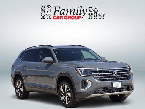 New 2026 Volkswagen Atlas SE FWD image 2