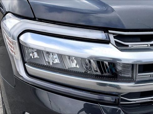 Used 2024 Ford Expedition Platinum image 33