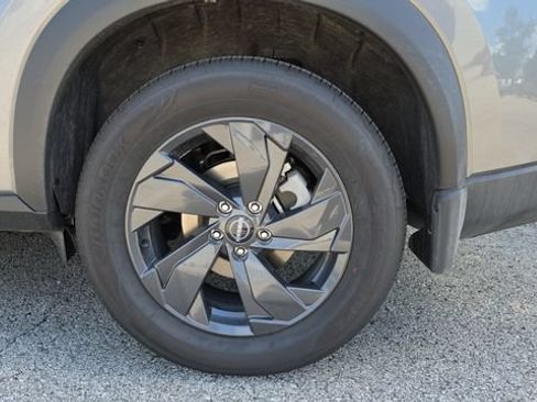 Used 2026 Nissan Rogue SV w/ Cold Weather Package AWD/4WD image 21