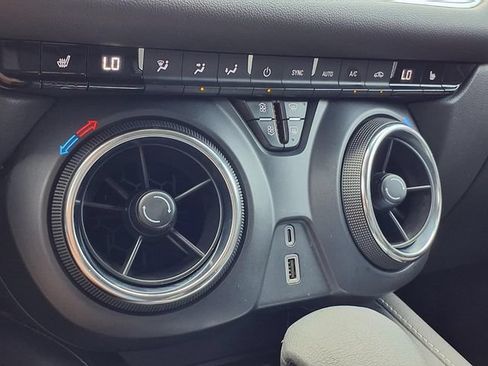 Used 2023 Chevrolet Blazer LT w/ Convenience Package FWD image 12