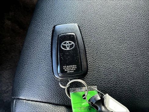 Used 2024 Toyota 4Runner TRD Off-Road Premium image 23