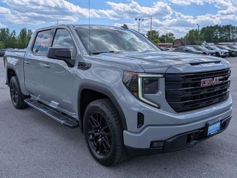 Used 2024 GMC Sierra 1500 Elevation AWD/4WD image 3