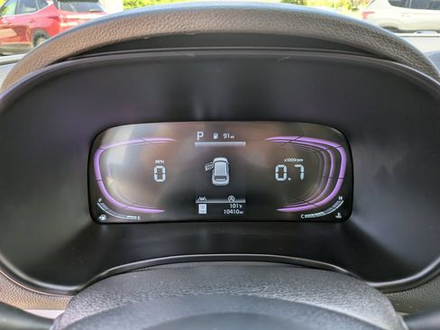 Certified 2025 Kia Soul LX w/ LX Technology Package FWD image 32
