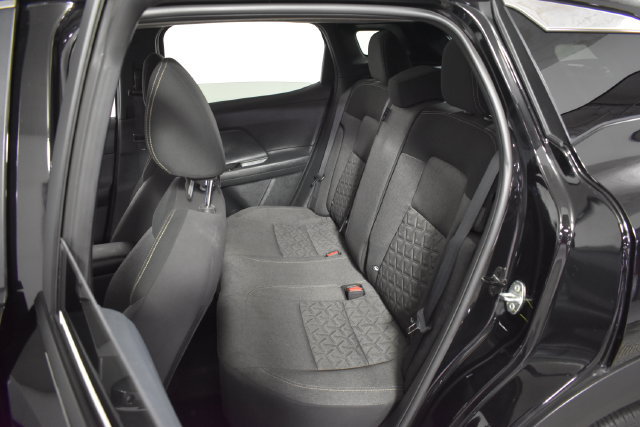 Certified 2025 Nissan Kicks SV AWD/4WD image 25