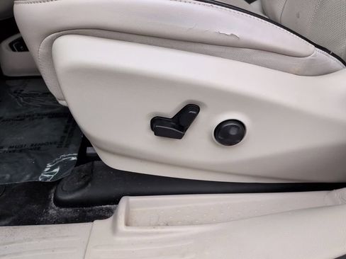 Used 2020 Chrysler Pacifica Limited w/ Advanced Safetytec Group image 14