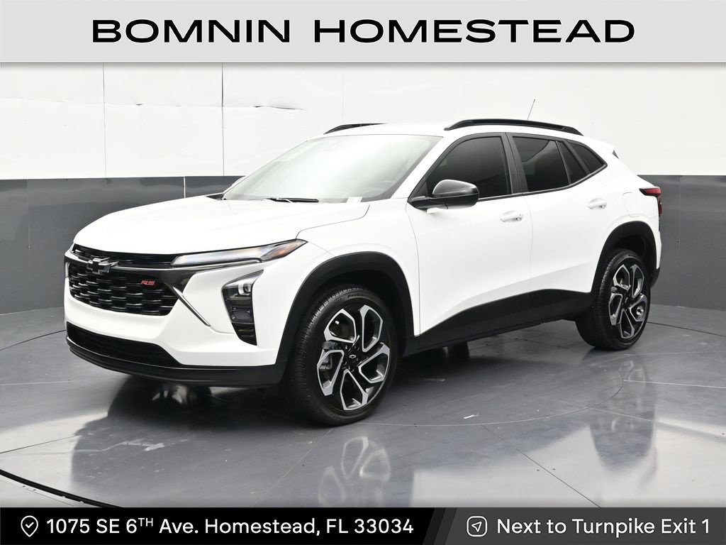 Used 2025 Chevrolet Trax RS FWD image 1
