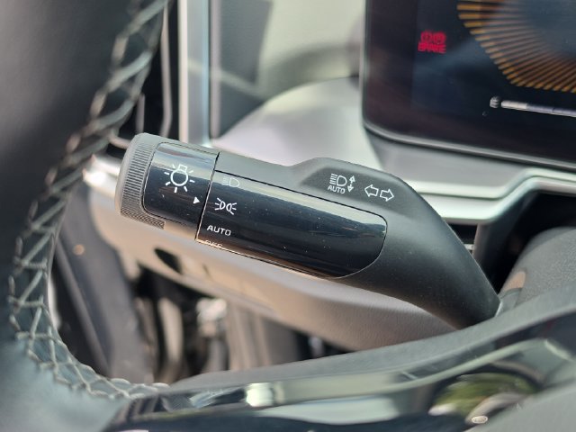 Certified 2025 Kia Sorento S w/ Panoramic Sunroof Package FWD image 23