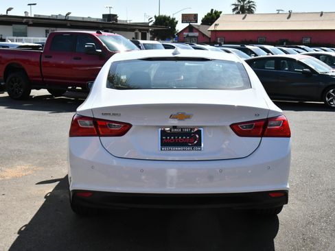 Used 2024 Chevrolet Malibu LT FWD image 7
