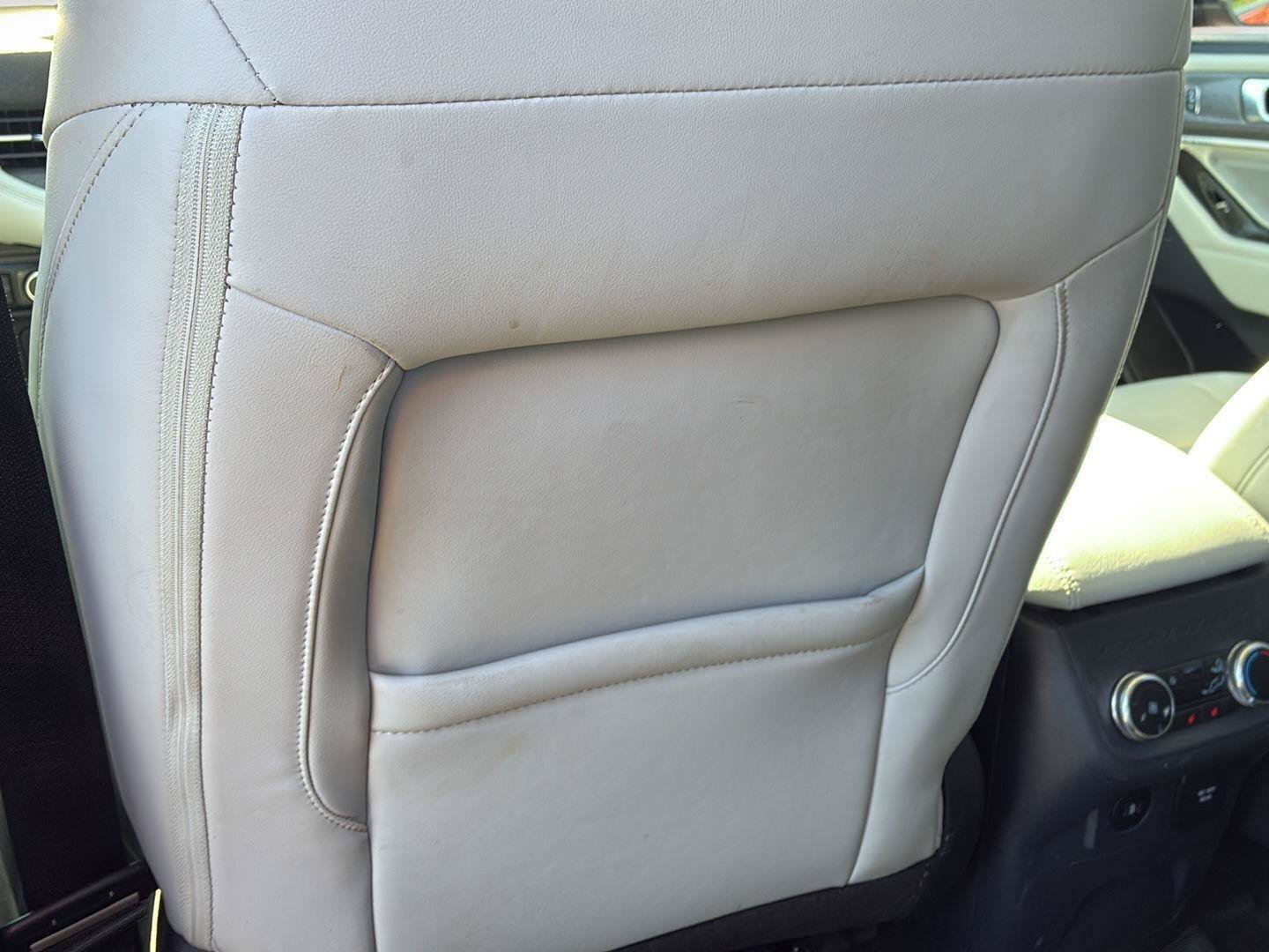 Used 2025 Ford Explorer Platinum w/ LUX Leather Package AWD/4WD image 27