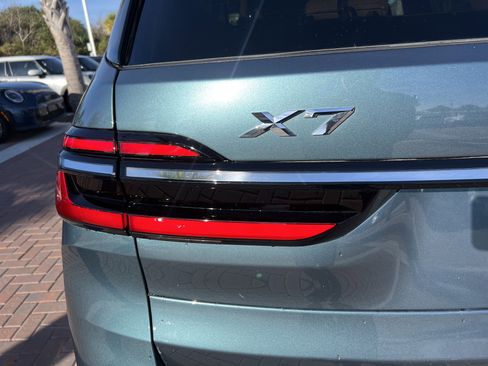 Certified 2025 BMW X7 xDrive40i image 43