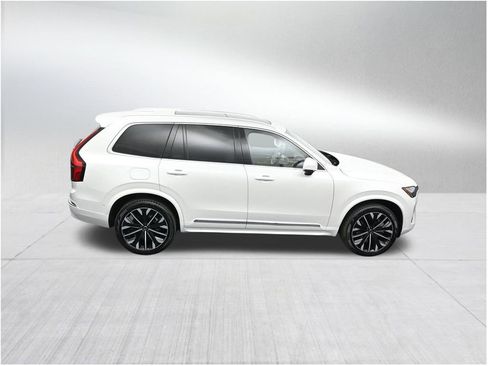 New 2026 Volvo XC90 T8 Ultra w/ Protection Package Premier AWD/4WD image 18