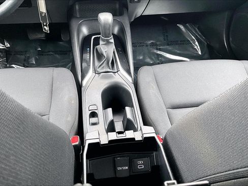 Used 2024 Toyota Corolla LE FWD image 30