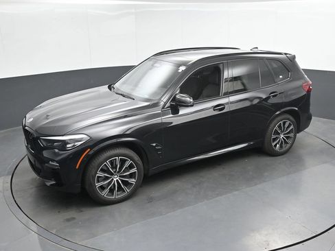 Used 2020 BMW X5 M50i AWD/4WD image 38