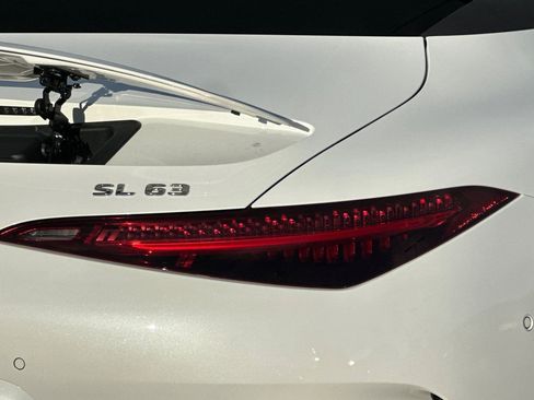 Certified 2022 Mercedes-Benz SL 63 AMG 4MATIC image 16