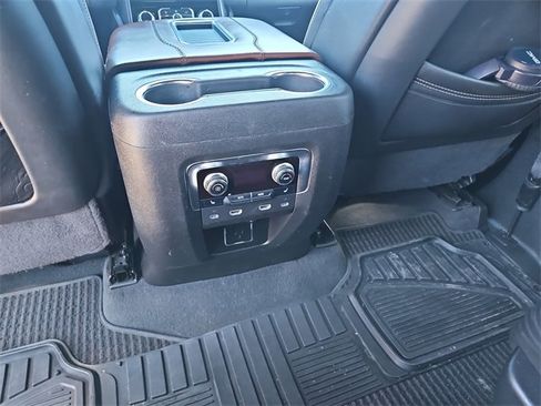 Used 2023 GMC Yukon Denali Ultimate image 15