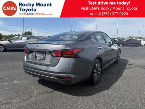 Used 2025 Nissan Altima 2.5 SV FWD image 7