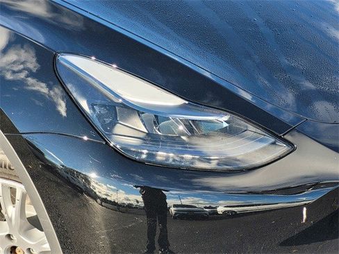 Used 2024 Tesla Model Y Long Range image 10