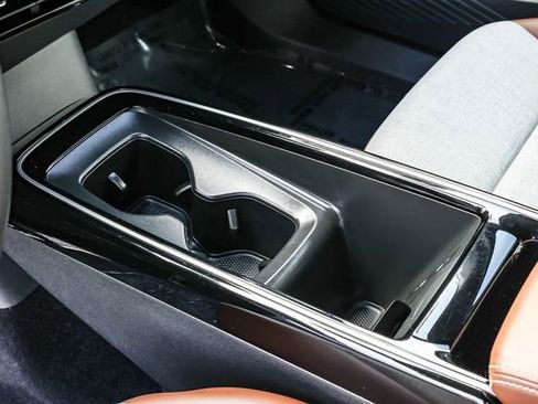 Used 2023 Volkswagen ID.4 Pro image 21